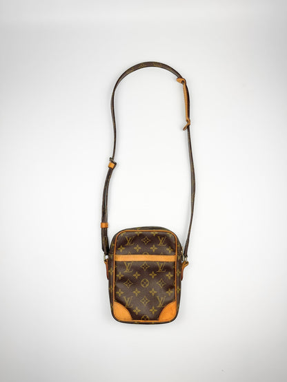 Louis Vuitton Danube Monogram Shoulderbag Brown