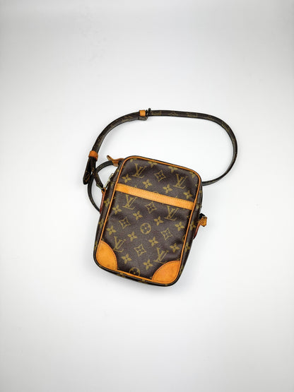 Louis Vuitton Danube Monogram Shoulderbag Brown