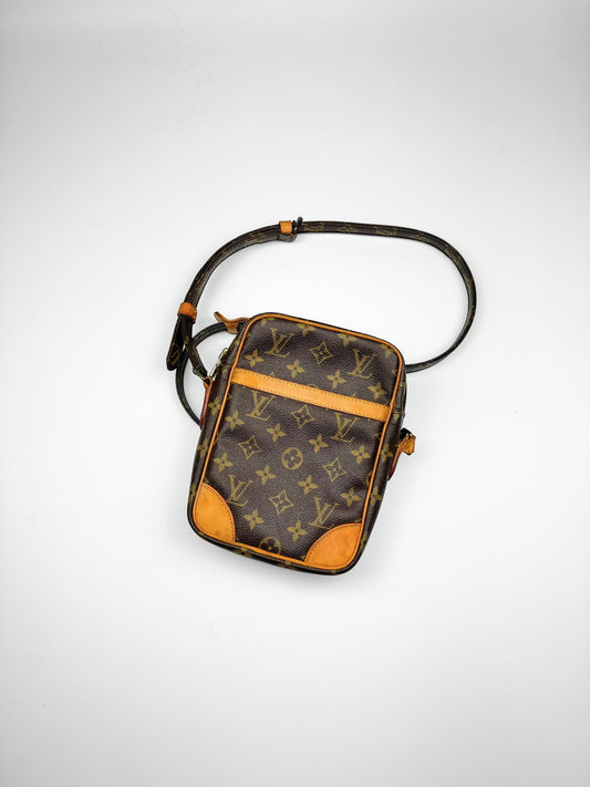 Louis Vuitton Danube Monogram Shoulderbag Brown